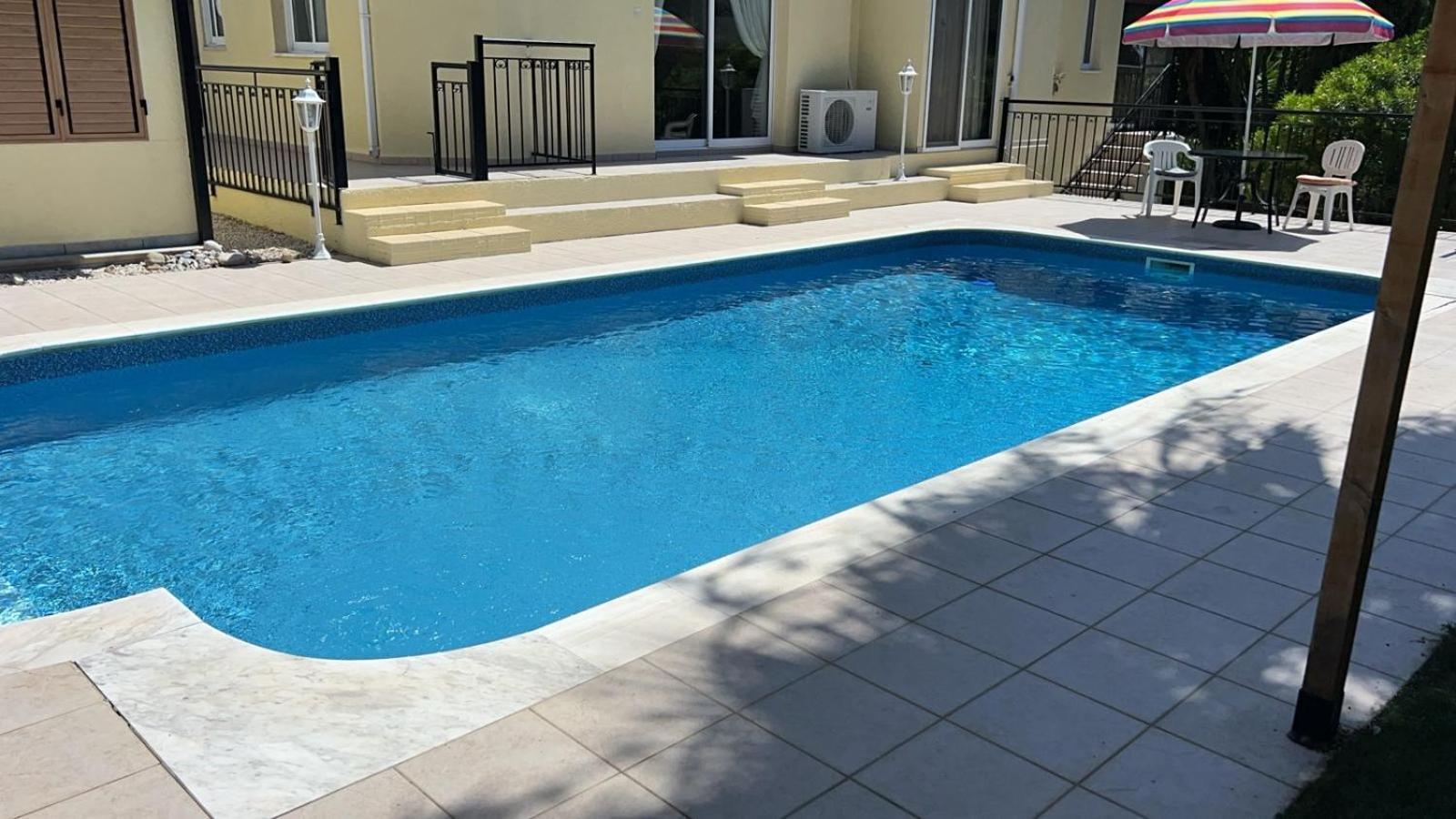Villa 4 Bedroom - Huge Outdoor ! Private Pool ! Peyia