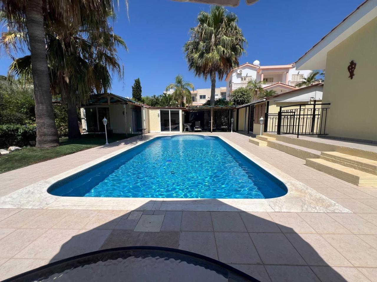4 Bedroom - Huge Outdoor ! Private Pool ! Villa