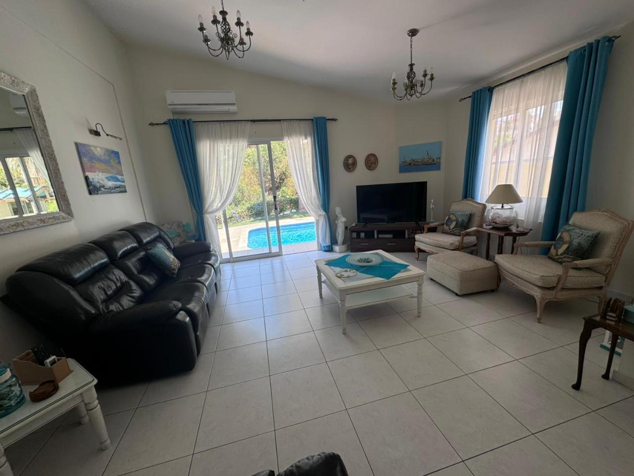 4 Bedroom - Huge Outdoor ! Private Pool ! Villa *