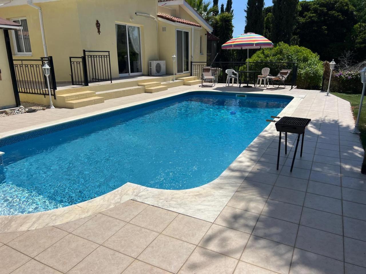 4 Bedroom - Huge Outdoor ! Private Pool ! Villa
